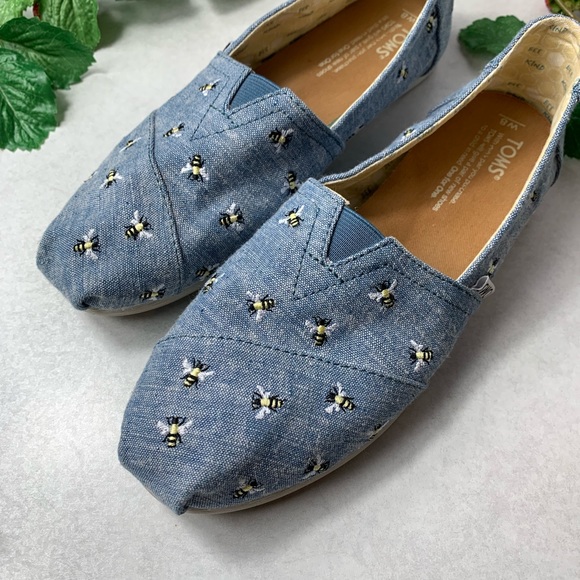 Toms Shoes - Toms Bee Kind Flats